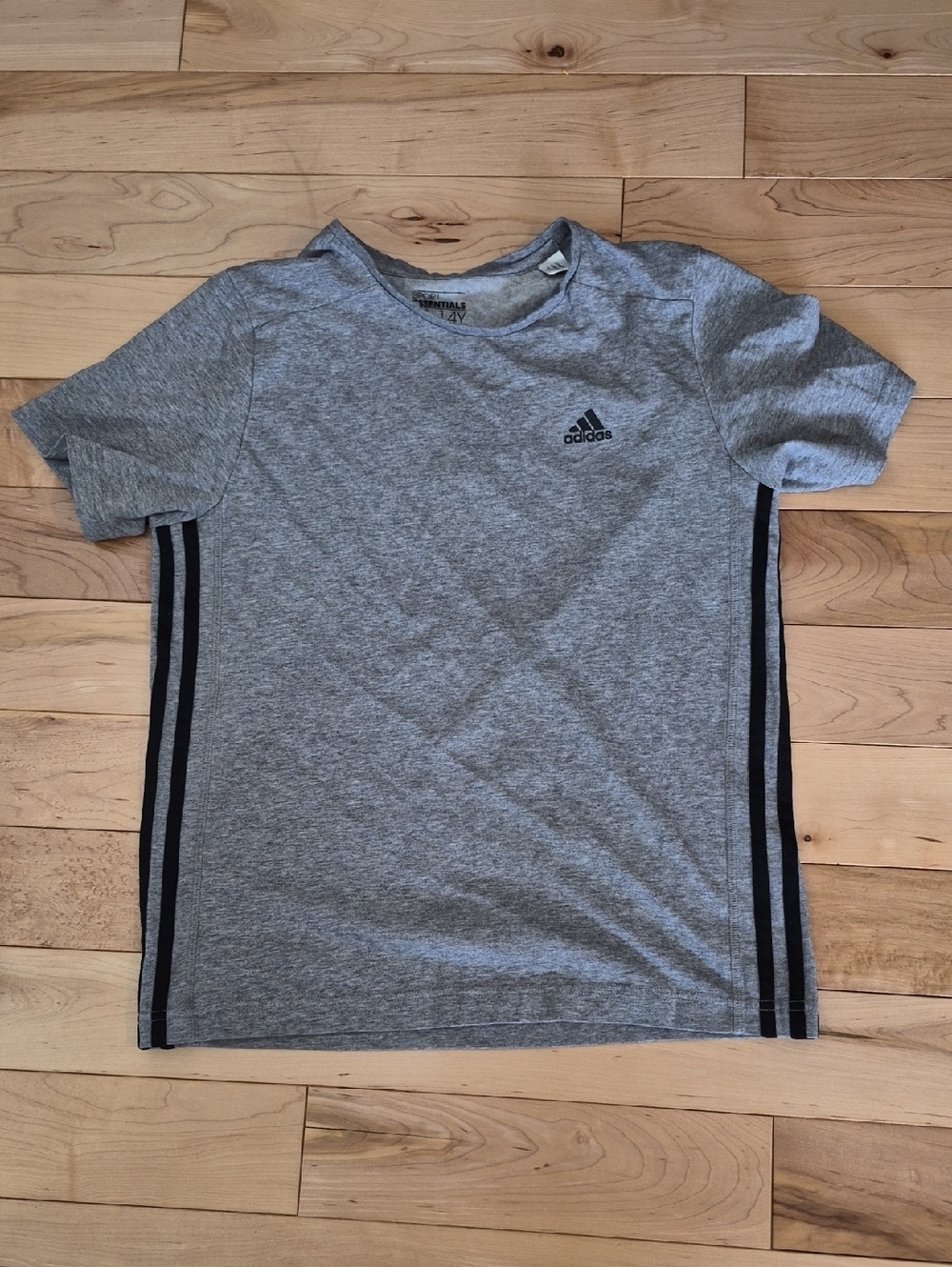 Boys Size 13/14 adidas Gray Short-Sleeve Tee with Black Side Stripes